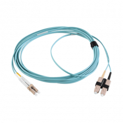 Jumper de Fibra Óptica Multimodo 50/125 XGLO OM3, LC-SC Duplex, OFNR,