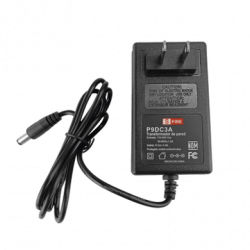 9 Vcc / 3 A / Adaptador de voltaje / Voltaje de Entrada de 100-240 Vca